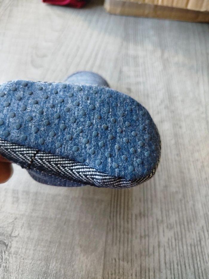 Chaussons/chaussures - photo numéro 3