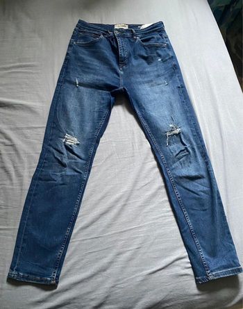 • Jeans Carrot Pull&Bear 40 •
