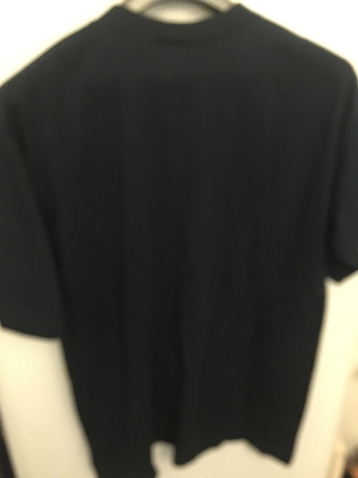 t-shirt noire taille M en bon etat - photo numéro 4
