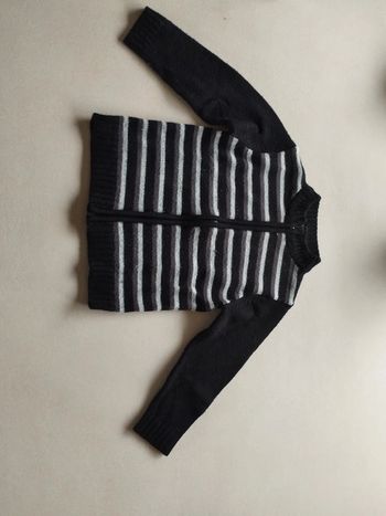 Pull rayé à zip