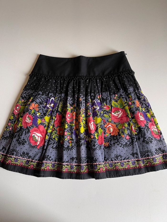 Jupe noire en coton Promod taille 34 avec motifs floraux russes / slaves