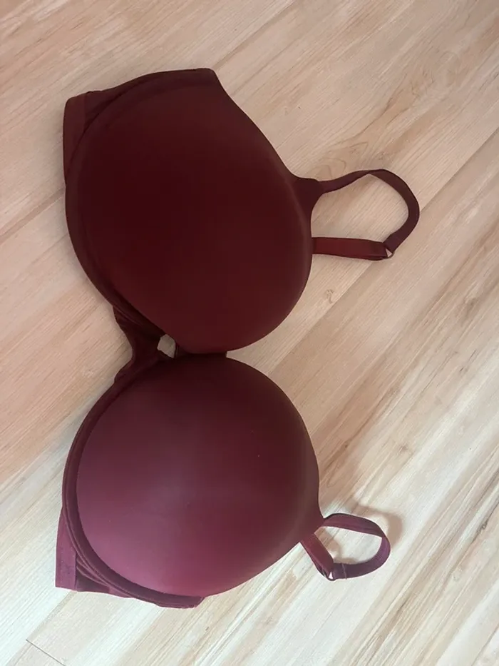 soutien gorge push up effet seconde peau victoria’s secret 36D - photo numéro 2
