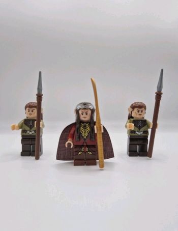 Figurines type lego 3 guerriers Elfes dont Elrond seigneur des anneaux / hobbit