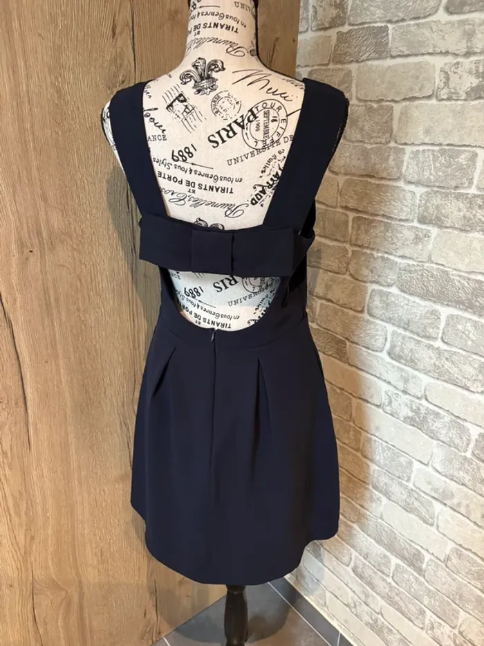 Robe bleue nuit chic dos nu avec un noeud taille 2 - photo numéro 3