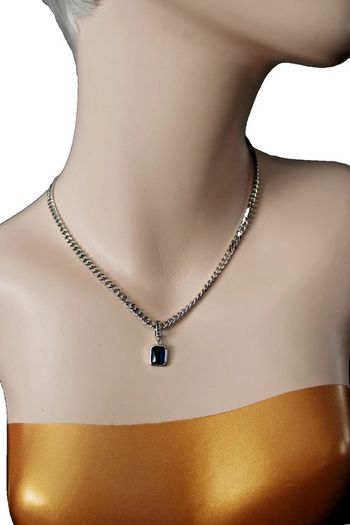 Chaine collier en argent 925  + pendentif argent et pierre zircon bleu très foncé longueur 42 cms