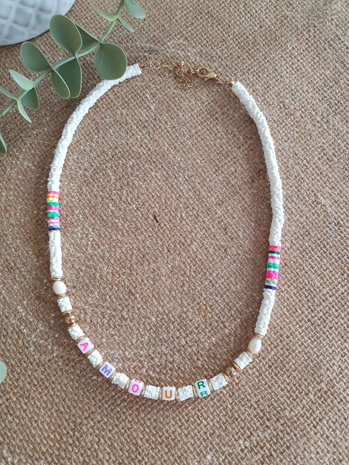 Collier Amour perles résine - photo numéro 2