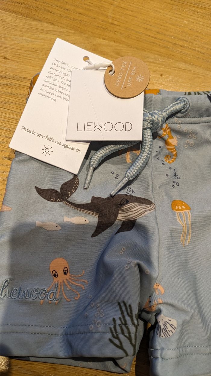 Maillot bain Liewood neuf avec etiquette UPF 50+ - photo numéro 2