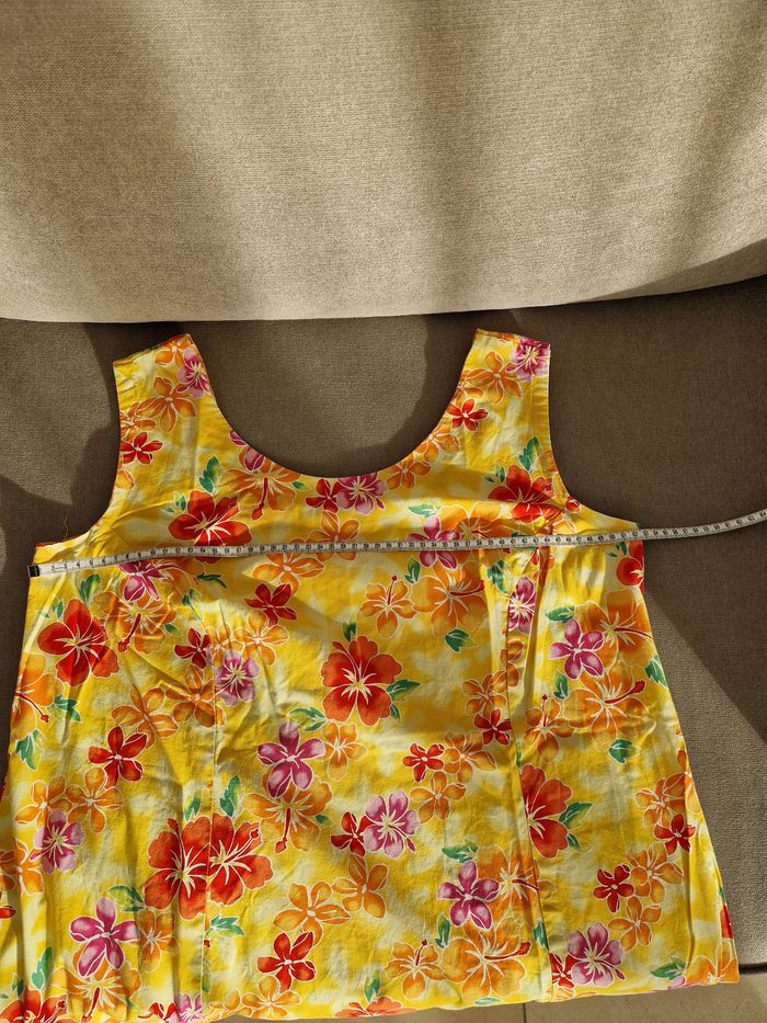 Robe polynésienne jaune à motif fleurs - photo numéro 10