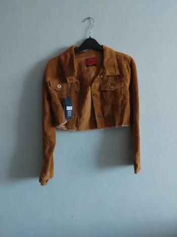 Veste courte manches longues taille 40