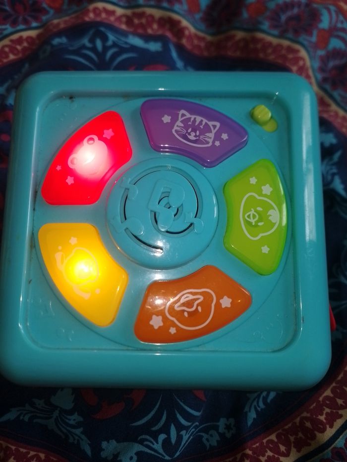 Cube multi activitées 1er âge dès 6 mois - photo numéro 10