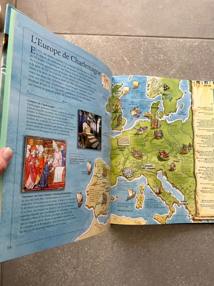 Grand livre d’histoire - photo numéro 3