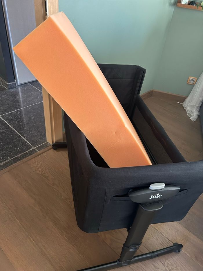 Cododo noir Joie « Roomie Glide » + matelas + accessoire rehausse - photo numéro 3