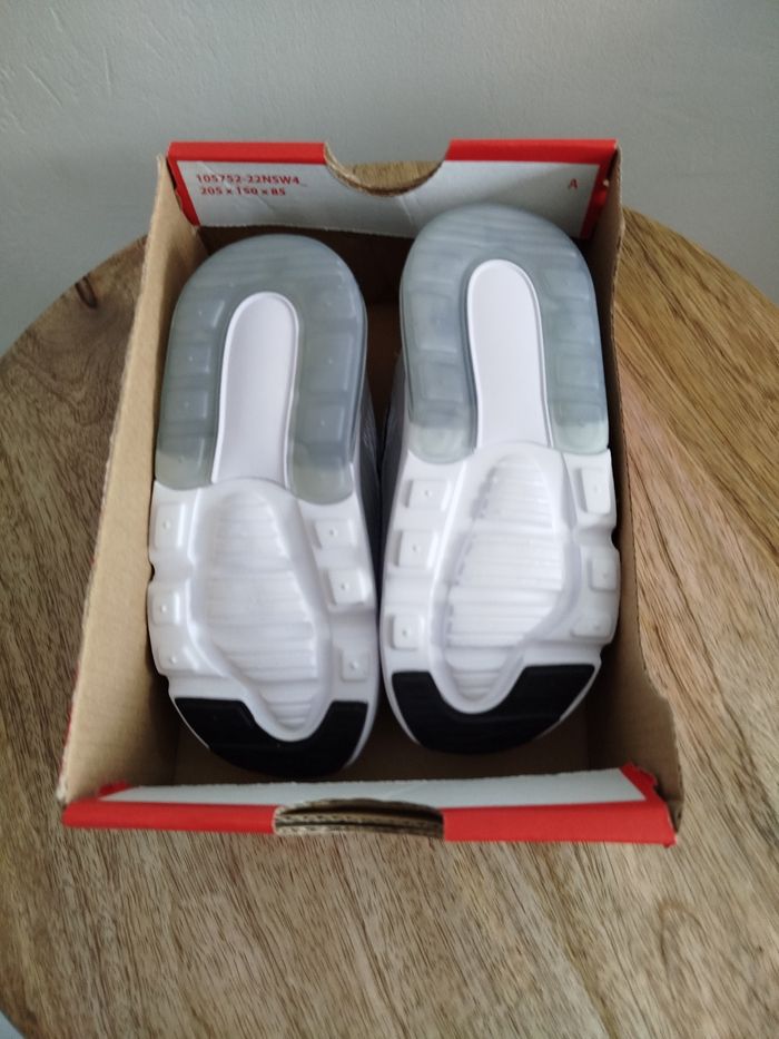 Baskets Nike T 26 - photo numéro 8