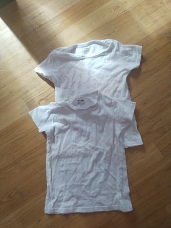 2 t shirts 24 mois