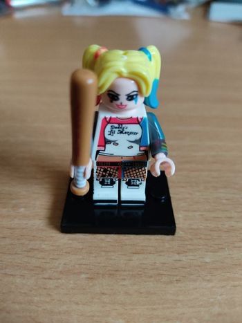 Figurine compatible Lego Harley Quinn de Batman