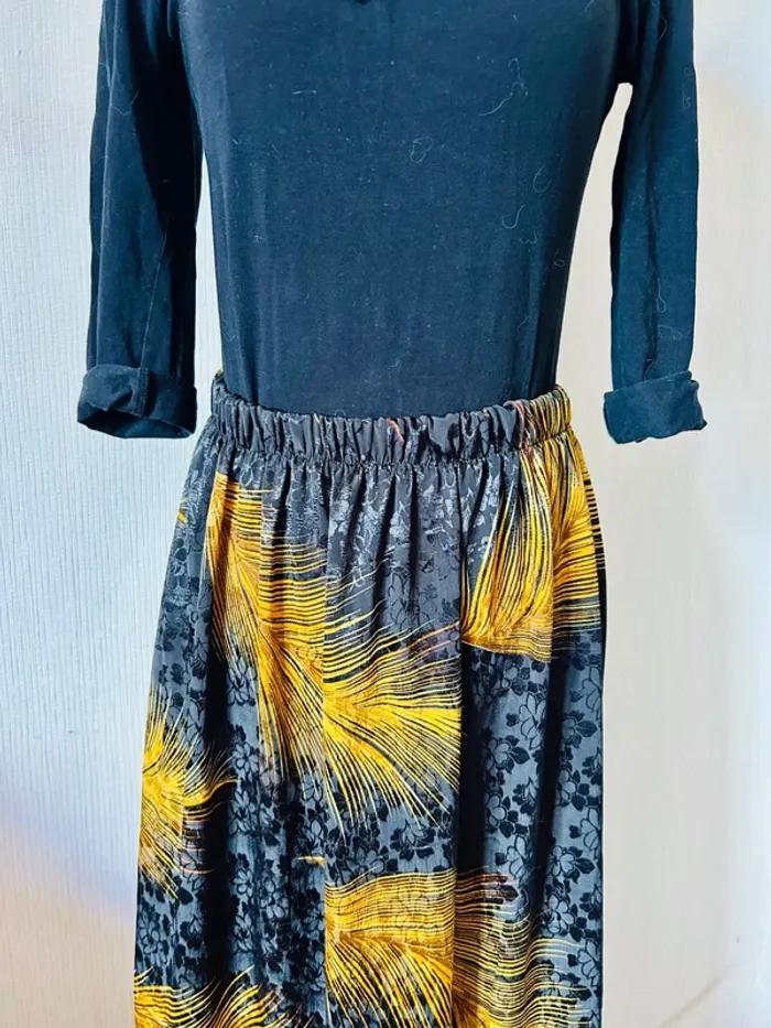 🖤Jupe longue noire doré vintage 80/90 made in France Boho chic flowing long skirt🖤 - photo numéro 7
