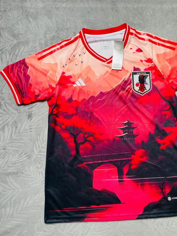 Maillot concept foot Japon rouge paysage taille M - photo numéro 2