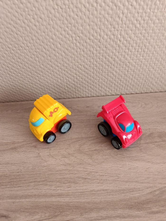 2 véhicules voitures à friction