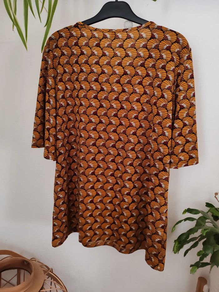 T-shirt imprimés orange avec décolleté en v - photo numéro 5