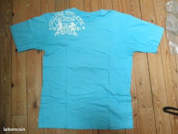 Tee shirt bleu ciel taille L