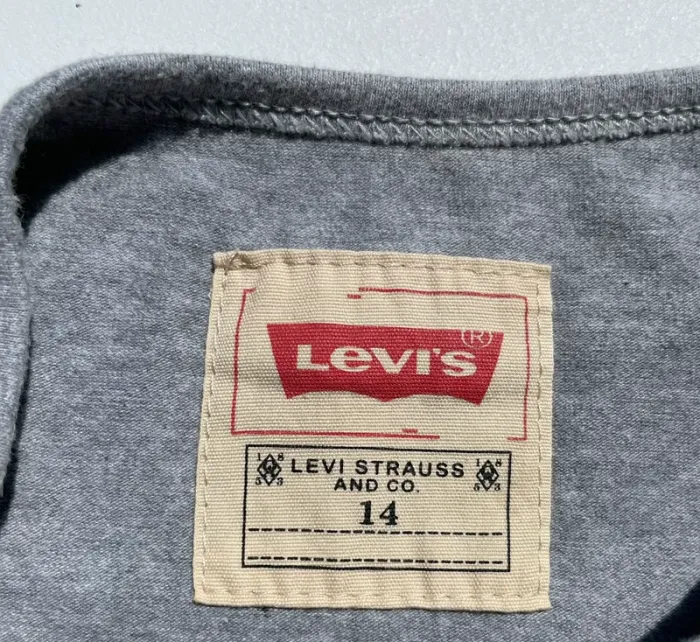 #T-shirt Levi’s 🍀 - photo numéro 4