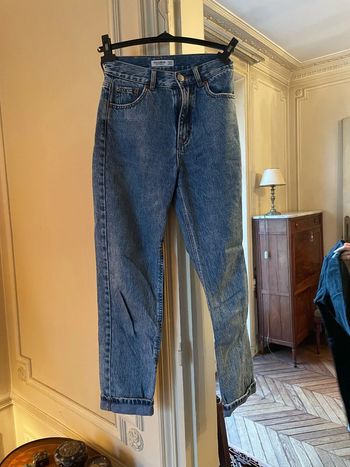 Jean Mom Pull & Bear taille 34