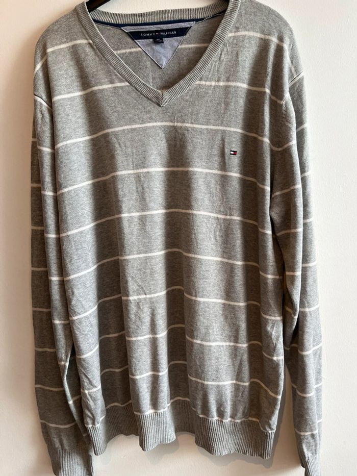 Pull Tommy Hilfiger taille XXL homme