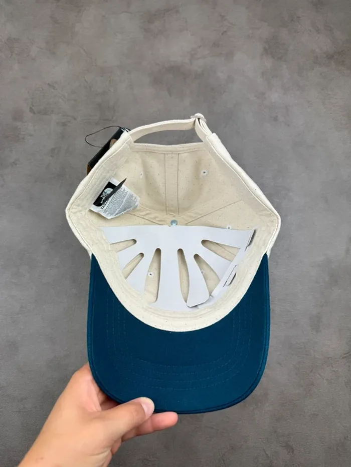 Casquette The North Face Beige et Vert Canard Logo Brodé Neuve - photo numéro 7