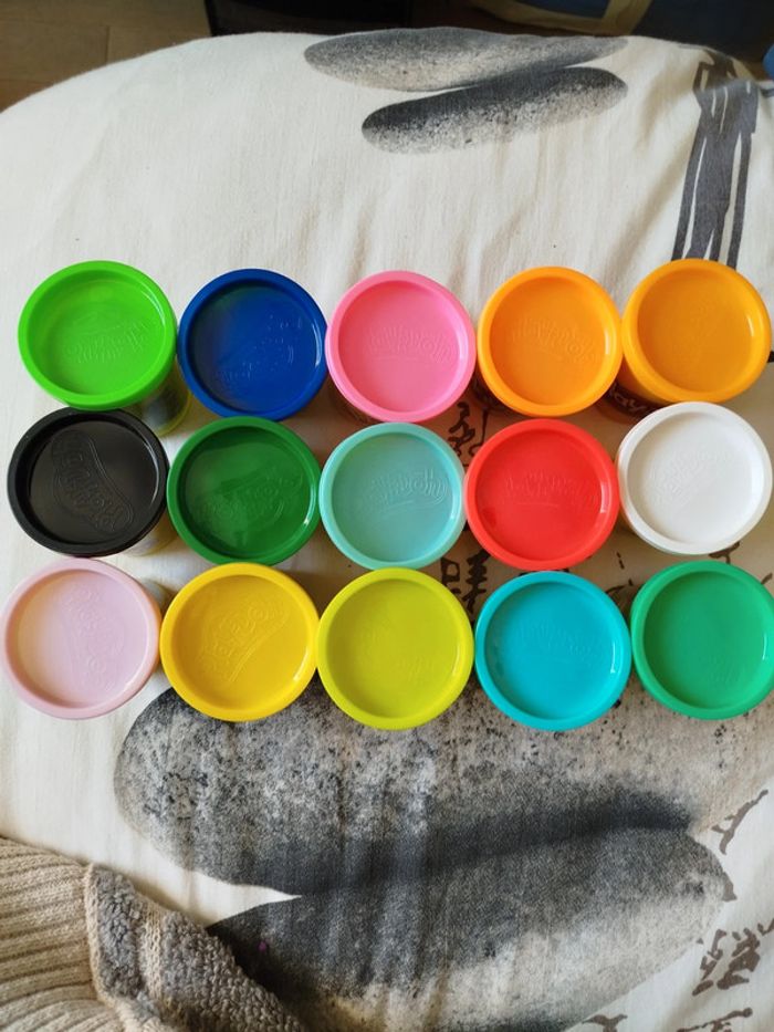 Lot de 15 pots de pâte à modeler - photo numéro 2