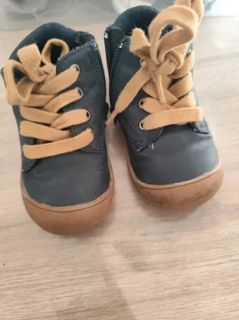 Chaussures bleu marine 20