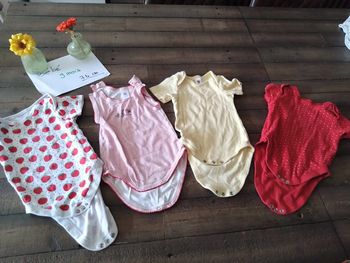 Lot de 4 bodies bébé fille 9 mois 74 cm