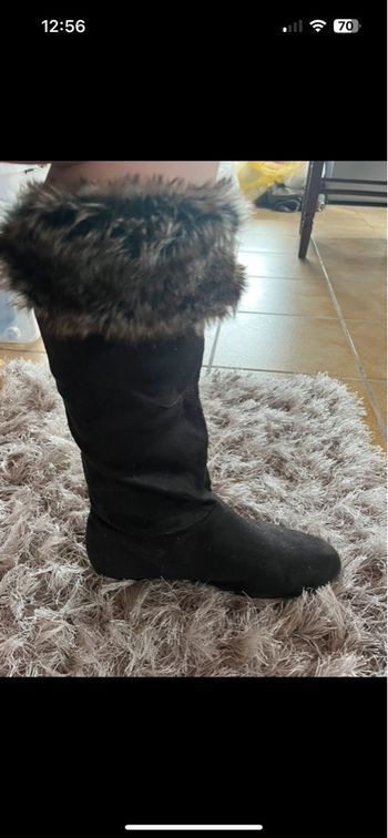 Bottes noires plates  à fourrure