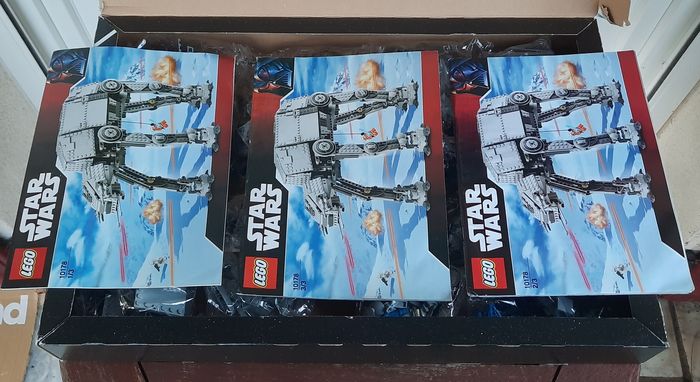 Neuf - LEGO Star Wars UCS 10178 Motorized Walking AT-AT - photo numéro 4