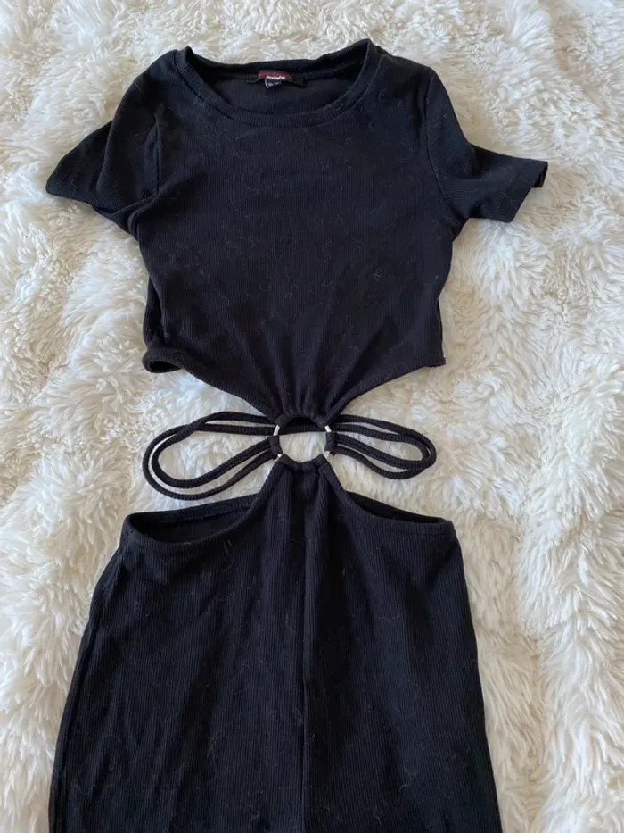 Combinaison noire ouverte au ventre Jennyfer taille XS - photo numéro 3