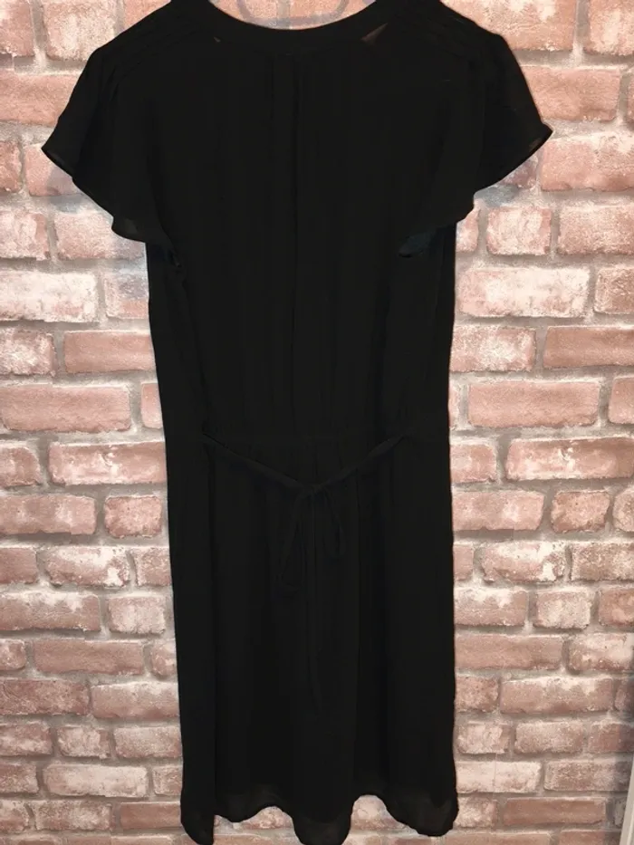Robe noire - photo numéro 2
