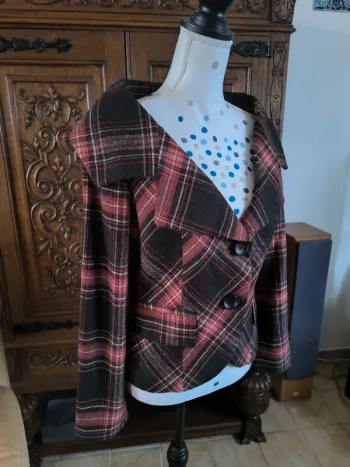Très jolie veste tissu écossais