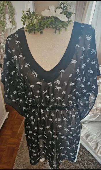 Robe de plage noire/blanc motifs flamands Blue Motion Taille M Neuve