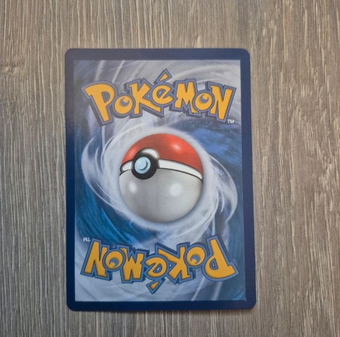 Carte pokemonHoothoot Pv 50 - 120/189 - Carte Commune - Épée et Bouclier - Astres Radieux - photo numéro 2