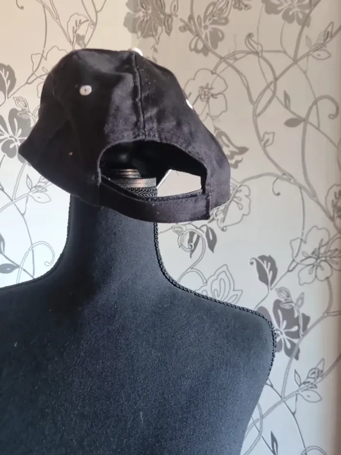 Casquette noire grimme - photo numéro 2