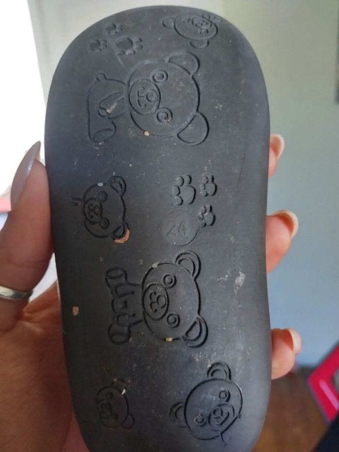 2 Paires de chaussons taille 24 - photo numéro 3