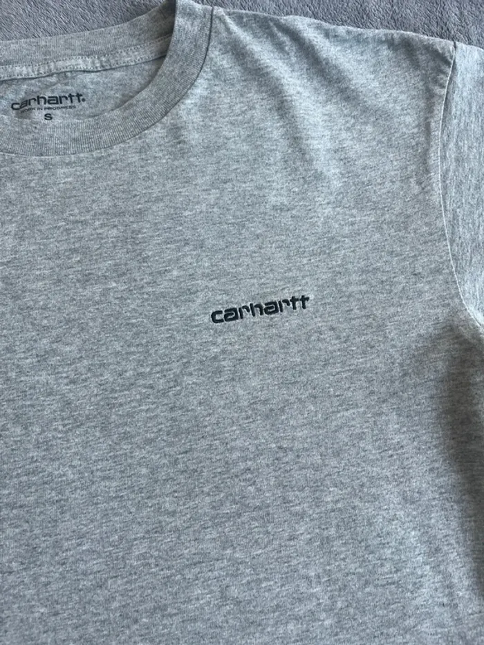 T-shirt Carhartt WIP gris logo poitrine – Neuf sans étiquette – Taille S - photo numéro 2