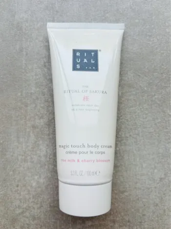 Crème corps Rituals fleur de cerisier 🌸🍒 neuve