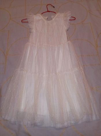 Robe blanche et doré