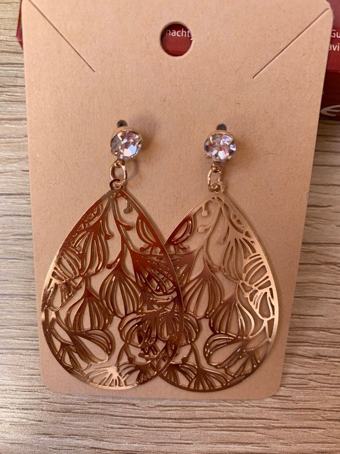 Boucles d’oreilles dorées - photo numéro 3