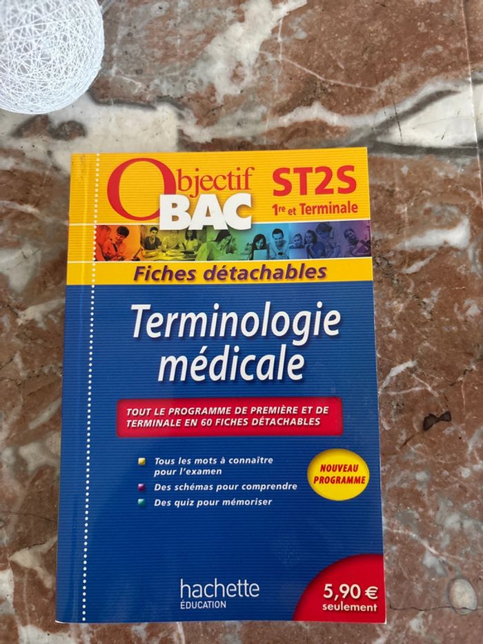 Livre révisons bac st2s