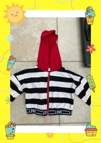 Veste courte resserrée à la taille