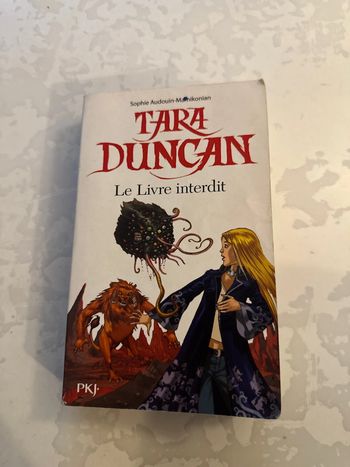 Livre tara duncan - le livre interdit - Sophie audouin-mamikonian