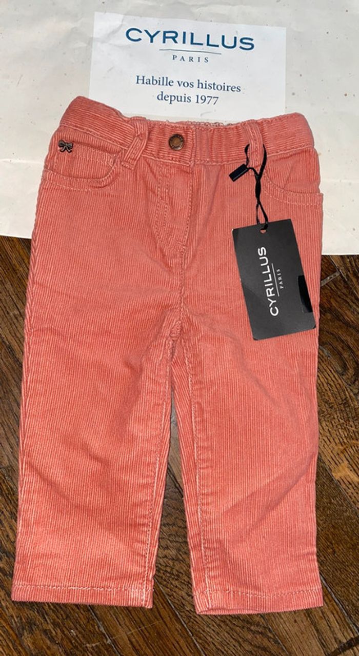 pantalon velour Cyrillus  neuf avec étiquette  9 mois