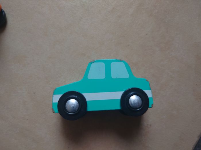 Lot de voitures en bois - photo numéro 7