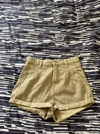 Short poche cousu